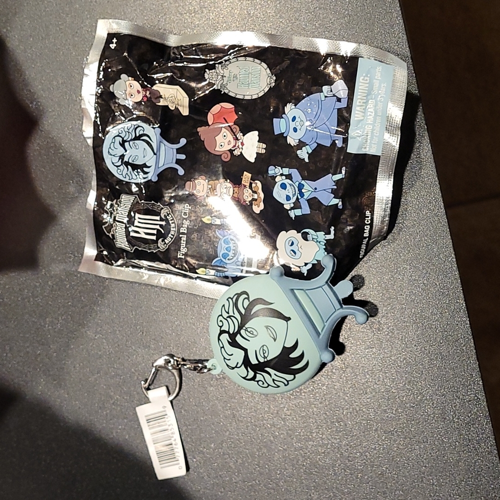 Haunted Mansion blind pack, Madame Leota